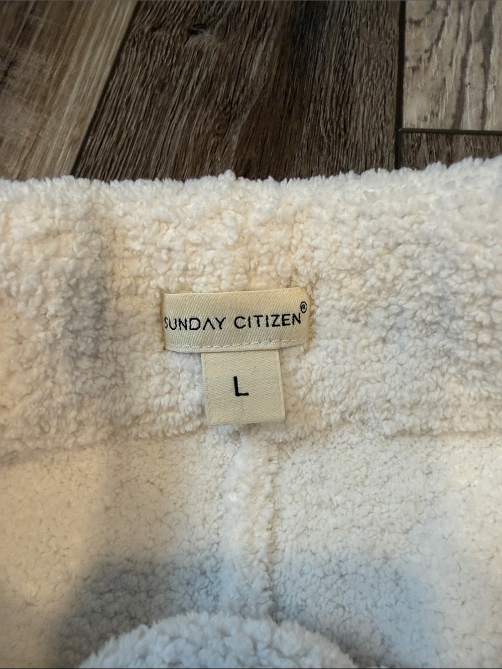 Sunday Citizen Cozy Shorts in White Size L - Picture 4 of 7